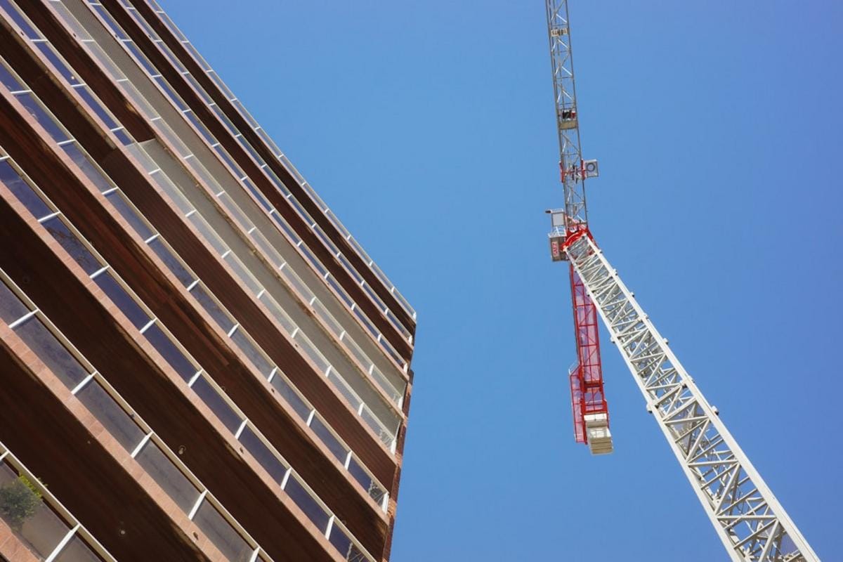 Enhancing Construction Efficiency Through Advanced Ready-Mix Plant Technologies